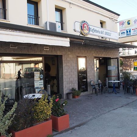 Caffetteria Dell'Angolo Hotel Borghetto Secondo Exterior photo