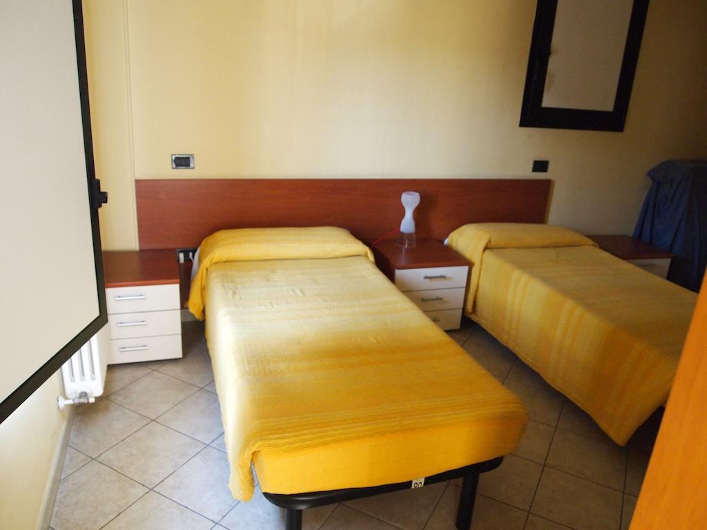 Caffetteria Dell'Angolo Hotel Borghetto Secondo Exterior photo